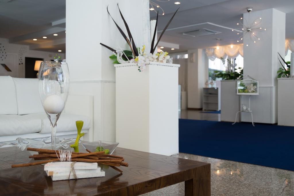 ריצ'יונה Hotel Bel Air מראה חיצוני תמונה